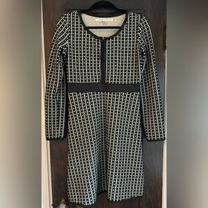 Max Studio small black and off-white dress